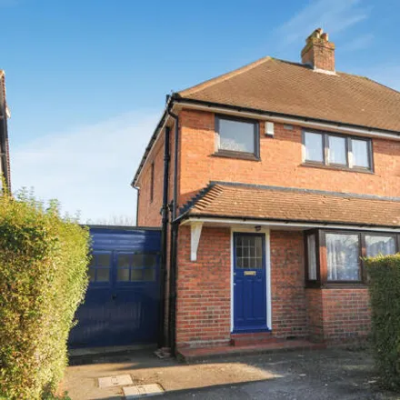 Rent this 4 bed duplex on 30 Ashenden Road in Guildford, GU2 7XE