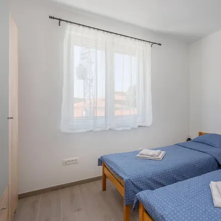 Image 5 - 51516 Vrbnik, Croatia - Apartment for rent
