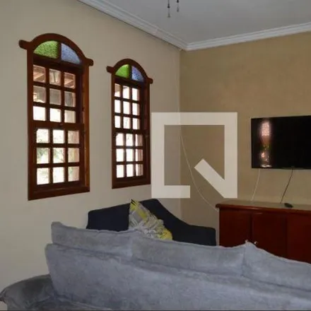 Rent this 5 bed house on Rua das Águas Formosas in Nacional, Contagem - MG