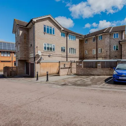 Rent this 1 bed apartment on Hillside Court in Fettiplace Road, Oxford