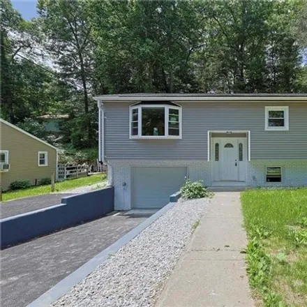 Buy this 3 bed house on 16 Preston Pl in Patterson, New York