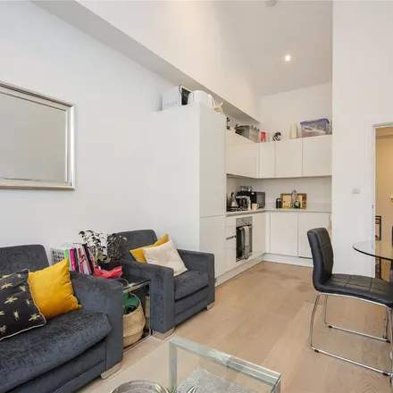 Image 5 - Woodfield Avenue, London, SW16 1LQ, United Kingdom - Apartment for rent