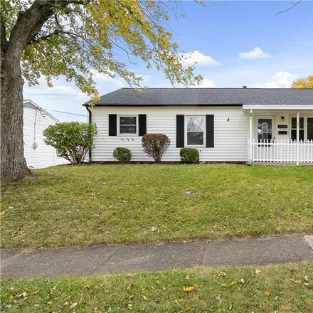 Buy this 3 bed house on 2601 Barryknoll Street in Kettering, OH 45420