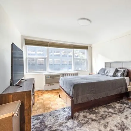 Image 3 - 209 East 56th Street, New York, NY 10022, USA - Apartment for sale