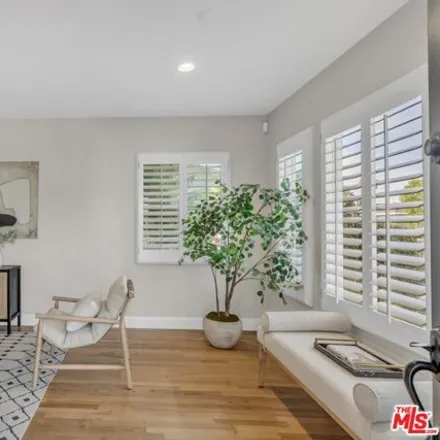 Image 2 - 7816 Westlawn Avenue, Los Angeles, CA 90045, USA - House for sale