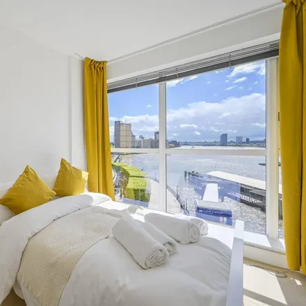 Image 5 - Canary Riverside, Canary Wharf, London, E14 8RR, United Kingdom - Apartment for rent