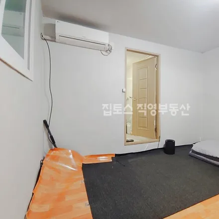 Rent this studio apartment on 서울특별시 광진구 화양동 44-46