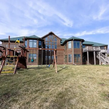 Image 2 - 2599 West Sleigh Creek Circle, Sioux Falls, SD 57108, USA - House for sale