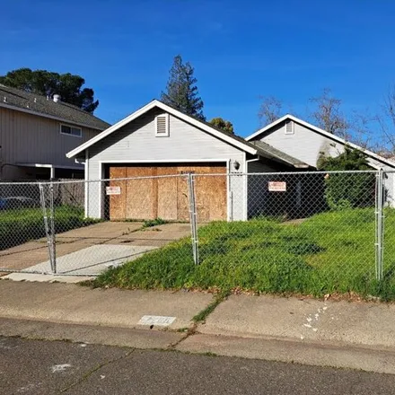Buy this 3 bed house on 7713 Locher Way in Citrus Heights, CA 95610