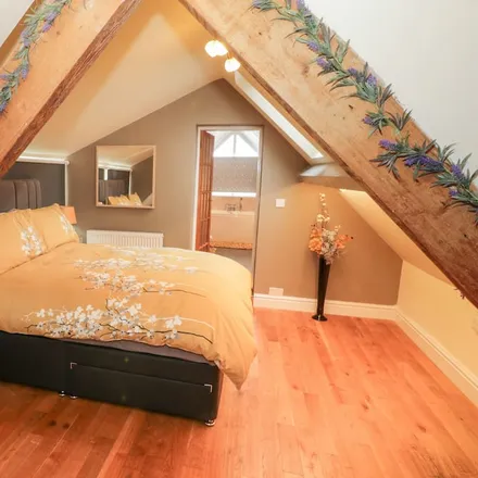 Rent this 1 bed duplex on Llandwrog in LL54 5SW, United Kingdom
