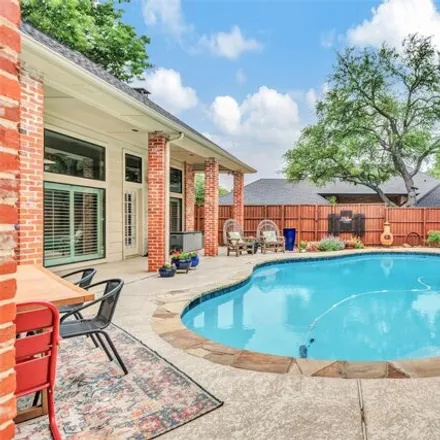 Image 2 - 2305 Winding Hollow Lane, Plano, TX 75093, USA - House for sale