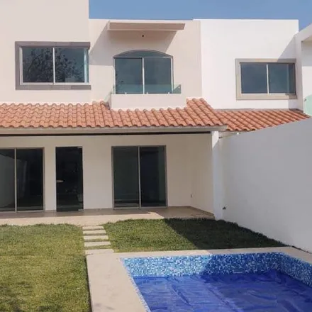 Buy this 4 bed house on Avenida Doctor Alfonso Millán in Hacienda de los Casillas, 62564 Jiutepec