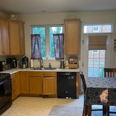 Image 4 - 25123 Gunnery Square, South Riding, VA 20152, USA - Townhouse for rent