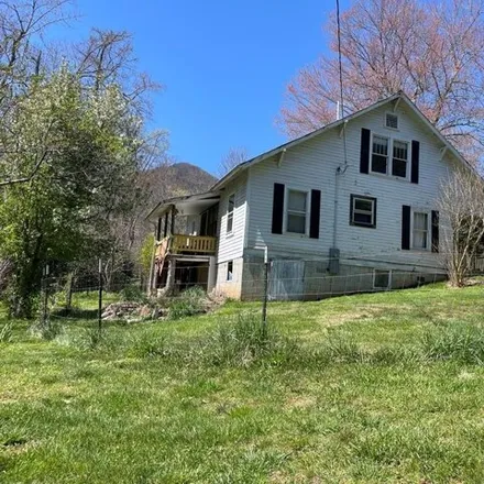 Buy this 3 bed house on 537 Welch Road in Macon County, NC 28734