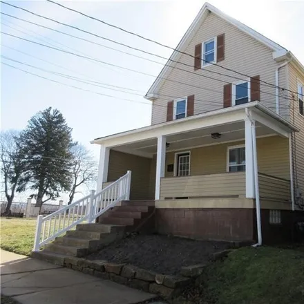 Image 2 - Pittsburgh Circle, Ellwood City, PA, USA - House for sale