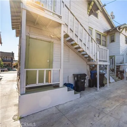 Image 4 - 2201 Cambridge St, Los Angeles, California, 90006 - House for sale