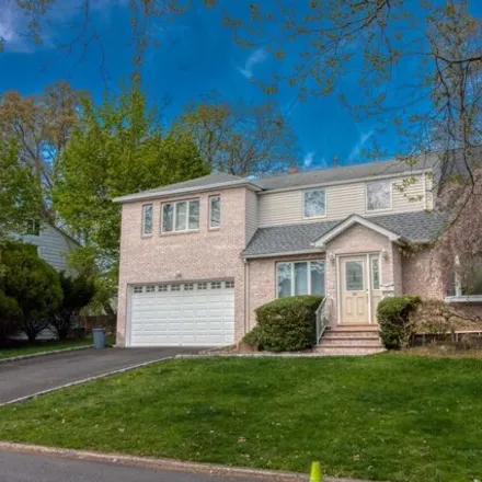 Buy this 4 bed house on 91 Park Avenue in Cresskill, Bergen County