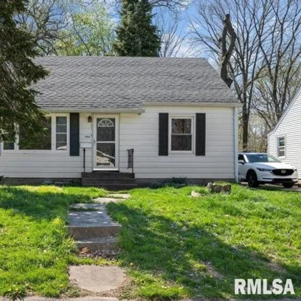 Buy this 3 bed house on 1015 54th Street B in Moline, IL 61265