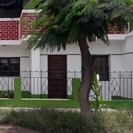 Buy this 3 bed house on Calle Los Cedros in Villa María del Triunfo, Lima Metropolitan Area 15809