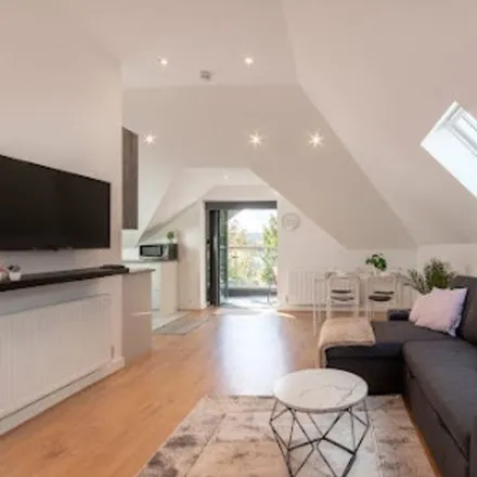 Rent this studio apartment on 2 Julien Road in London, CR5 2DN