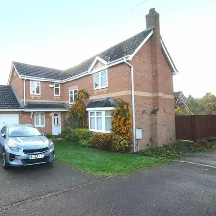 Rent this 4 bed house on Thurston Drive in Kettering, NN15 6GN