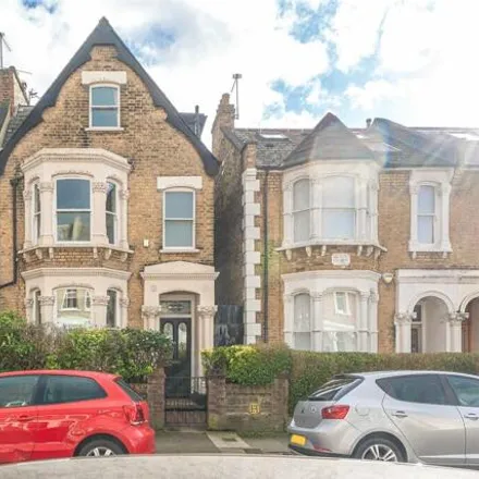 Buy this 5 bed house on Lincoln Road in London, N2 9DN