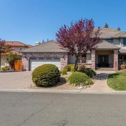 Buy this 4 bed house on Cotswold Hill Drive in Fairfield, CA