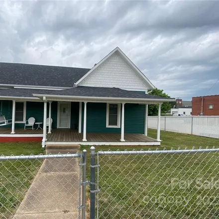 Image 3 - 4871 South Depot Street, Claremont, Catawba County, NC 28610, USA - House for sale