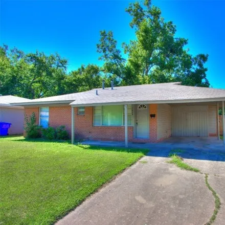 Rent this 3 bed house on 1782 Melrose Drive in Norman, OK 73069