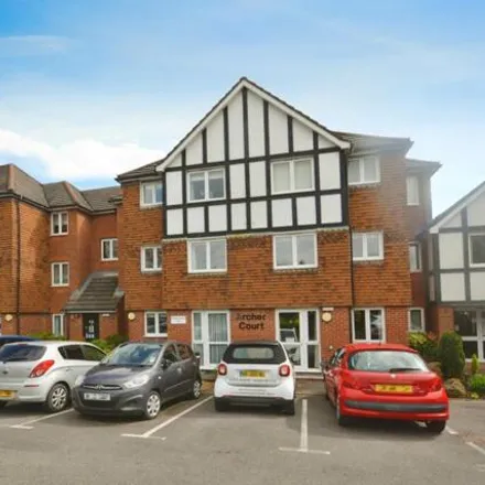 Buy this 1 bed apartment on Rickmansworth Road in Chesham Bois, HP6 5JW