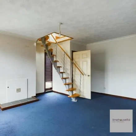 Image 1 - Gilbert Rae Court, Biggar, ML12 6BL, United Kingdom - Apartment for sale