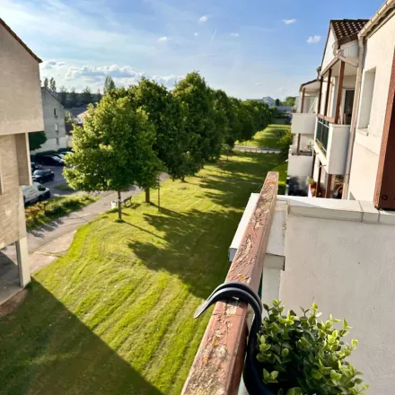 Rent this 2 bed apartment on 16 Allée Elisabeth Rétiffe in 77176 Savigny-le-Temple, France