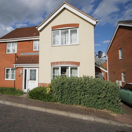 Rent this 5 bed house on 6 Speedwell Way in Norwich, NR5 9HP
