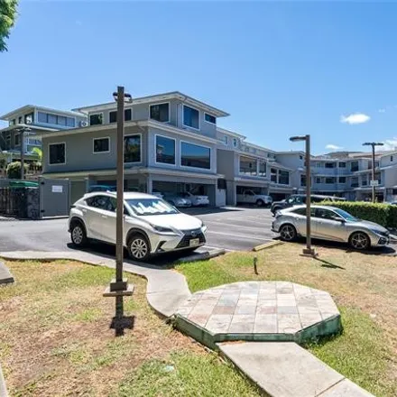 Buy this 2 bed townhouse on 1629 Waikahalulu Lane in Honolulu, HI 96817