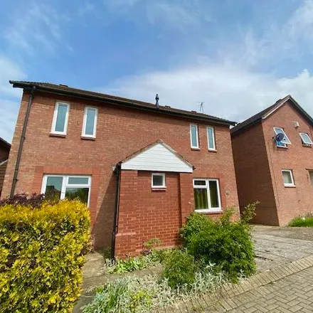 Rent this 3 bed house on Cavenham in Wolverton, MK8 8JP