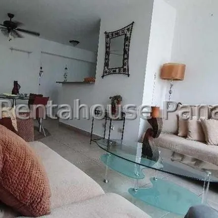 Rent this 2 bed apartment on unnamed road in Parque Lefevre, 0816