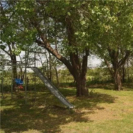 Image 3 - 28321 South Walker Road, Cass County, MO 64701, USA - House for sale