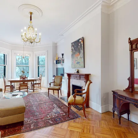 Image 3 - #5, 144 Commonwealth Avenue, Back Bay, Boston - Apartment for rent