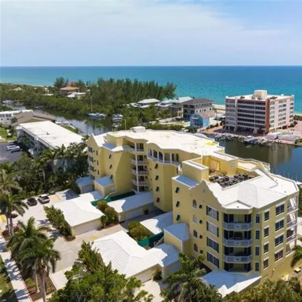 Rent this 3 bed condo on Somerset Cay in Midnight Pass Road, White Beach