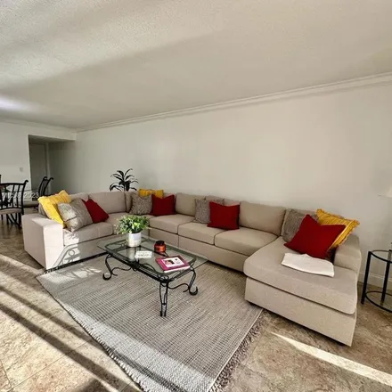 Image 1 - 850 Southwest 138th Avenue, Pembroke Pines, FL 33027, USA - Apartment for rent