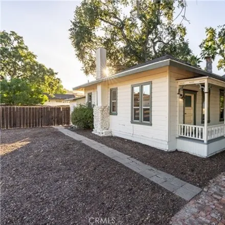 Image 4 - 1705 Oak St, Paso Robles, California, 93446 - House for sale