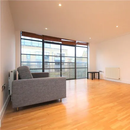 Rent this 2 bed apartment on Watermans Arms in Ferry Lane, London