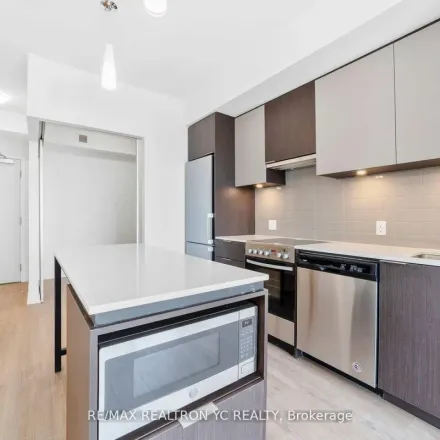 Image 3 - College Street, Old Toronto, ON M5T 1Z4, Canada - Apartment for rent