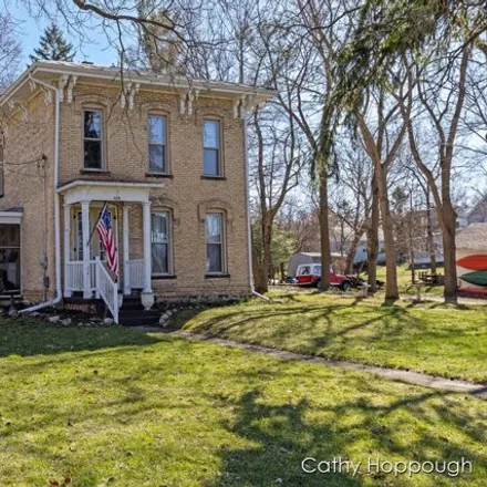 Image 2 - 634 North Jefferson Street, Ionia, MI 48846, USA - House for sale