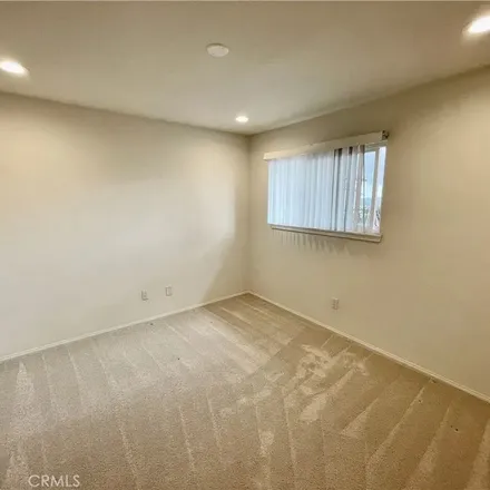 Image 4 - 19719 Shadow Glen Circle, Los Angeles, CA 91326, USA - Apartment for rent