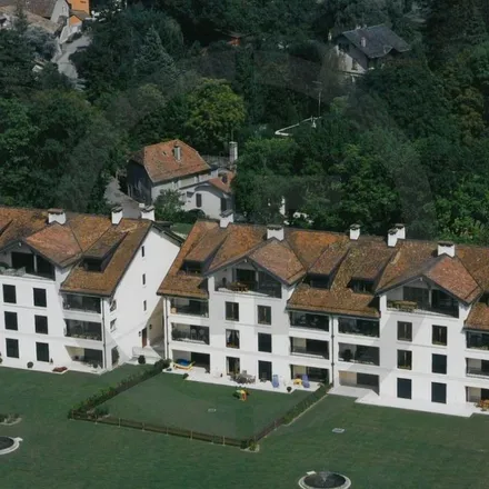 Rent this 9 bed apartment on Route de Villette 57 in 1226 Thônex, Switzerland