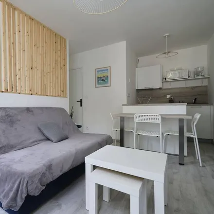 Rent this 1 bed apartment on 62200 Boulogne-sur-Mer