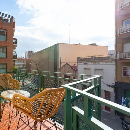 Image 4 - Carrer d'Escornalbou, 10, 08041 Barcelona, Spain - Apartment for rent
