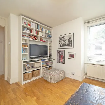 Rent this 1 bed house on 6 Alexander Mews in London, W2 5NX