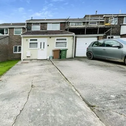 Buy this 3 bed townhouse on Llys-y-Celyn in Bedwas, CF83 3QH